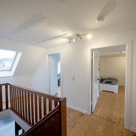 Monteurwohnung-fuer-6-pers-mit-wlan-kueche-tv-bad-oldesloe-naehe-hamburg-naehe-luebeck *