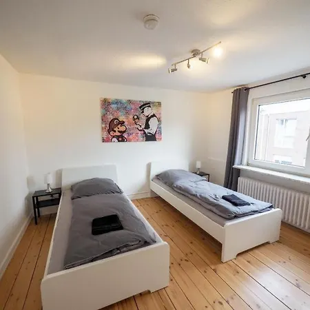 Monteurwohnung-fuer-6-pers-mit-wlan-kueche-tv-bad-oldesloe-naehe-hamburg-naehe-luebeck * Bad Oldesloe