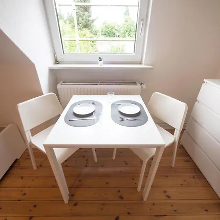 Apartment Monteurwohnung Für 6 Pers. Mit Wlan, Küche&tv – Bad Oldesloe, Nähe Hamburg&nähe Lübeck *